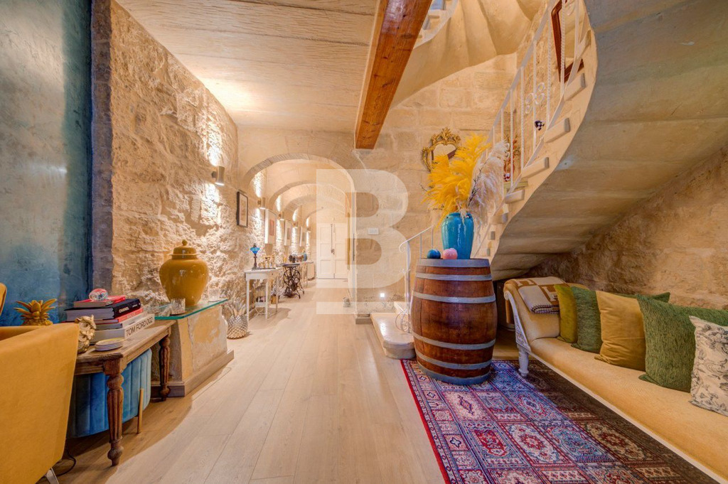 3 bed Houses of Character for rent - Image 1