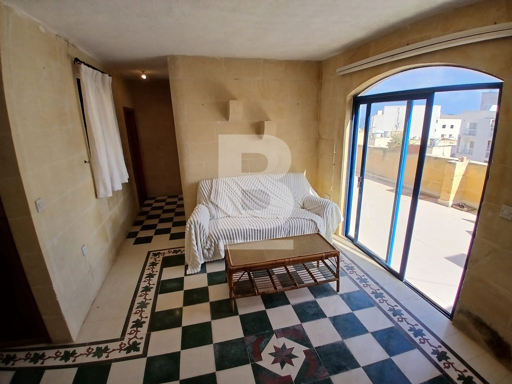 2 bed Penthouse for rent