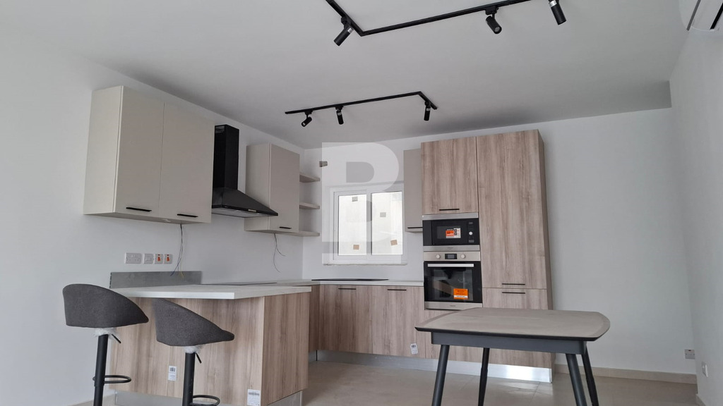 3 bed Apartment for rent - Image 1