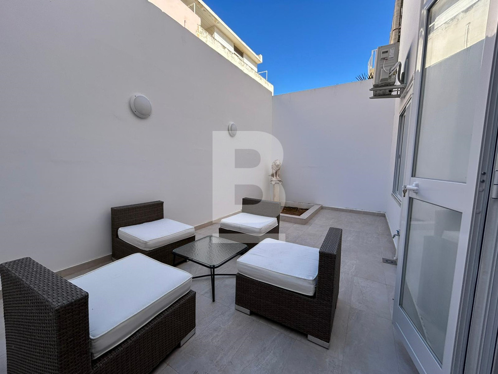 2 bed Maisonette for rent - Image 1