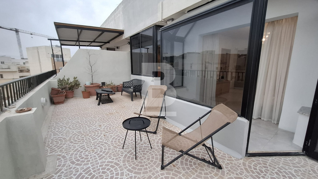 3 bed Penthouse for Sale - Image 1