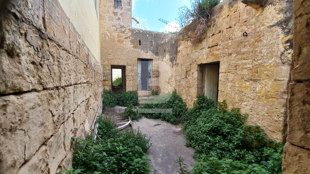 4 bed Houses of Character for Sale - Image 1