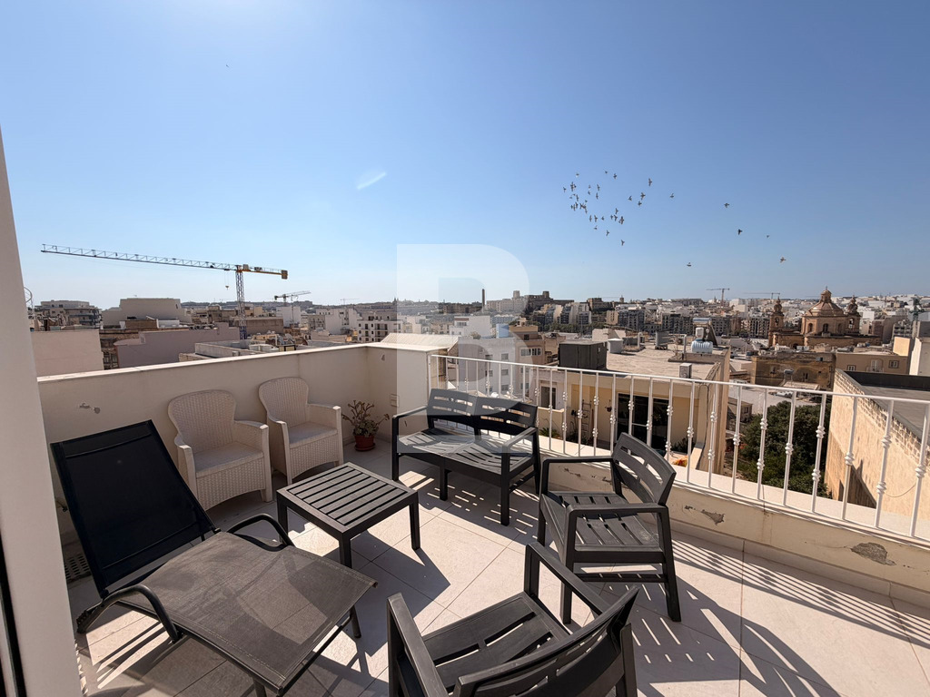 1 bed Penthouse for rent - Image 1