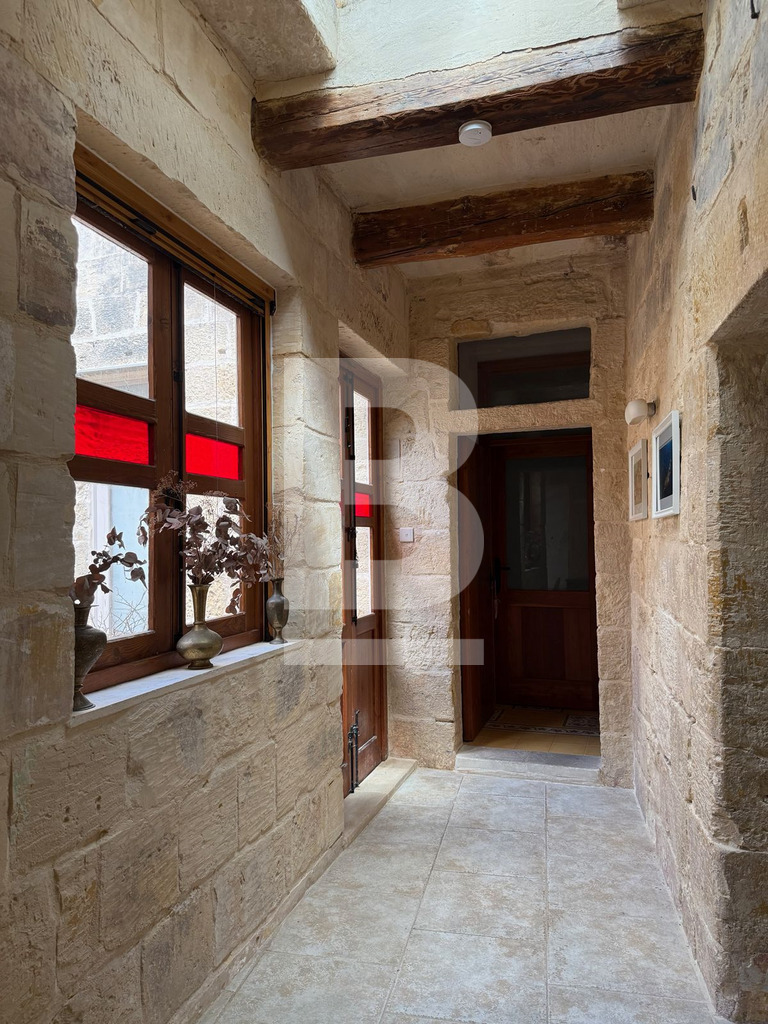 3 bed Houses of Character for Sale - Image 1