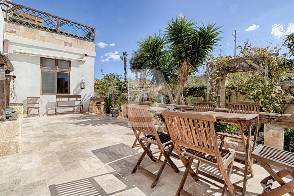 4 bed Houses of Character for Sale - Image 1