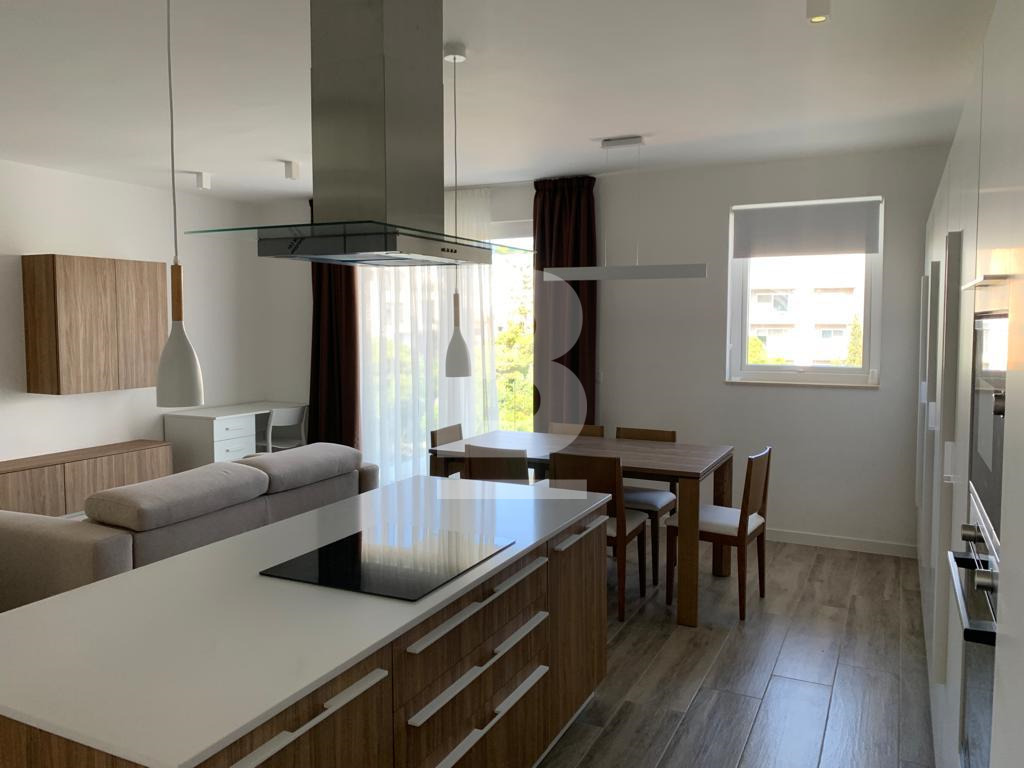 3 bed Apartment for rent - Image 1