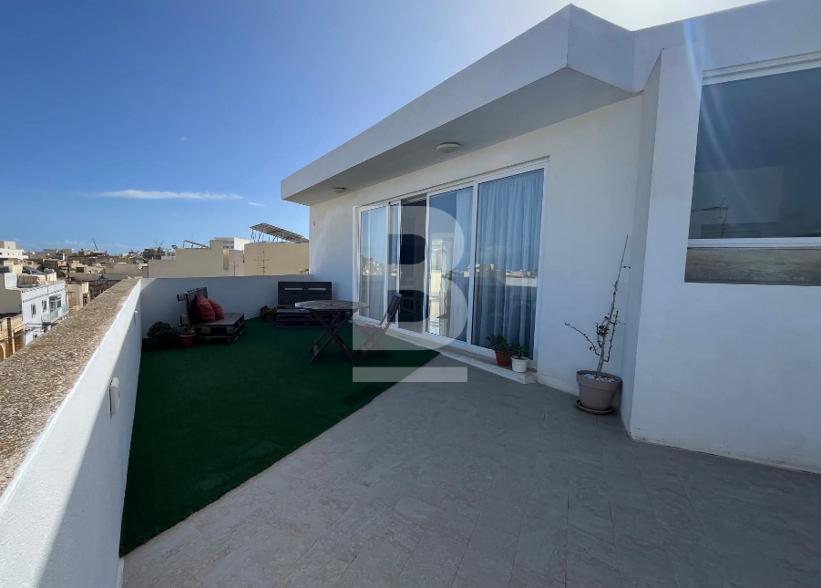 2 bed Penthouse for Sale - Image 1