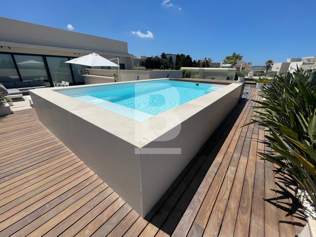3 bed Maisonette for rent - Image 1