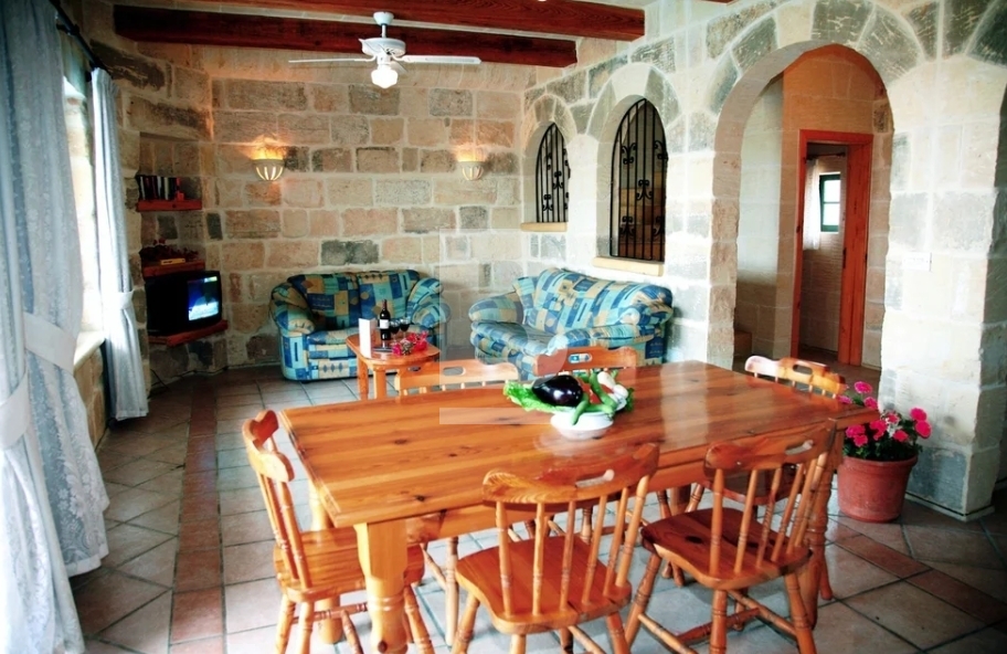 Screenshot_17-9-2025_141148_www.bellavistafarmhousesgozo.com